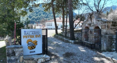 'Bal Arısı Petek Evi' açılışa gün sayıyor