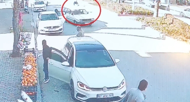 Direksiyonu kırdı, yaralandı