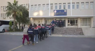 Dolandırıcılık operasyonunda 17 kişi tutuklandı
