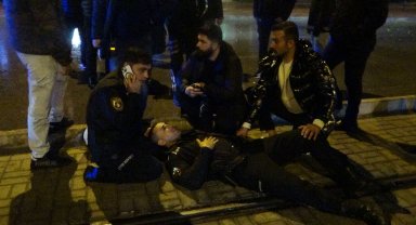 Eylemde polis yaralandı