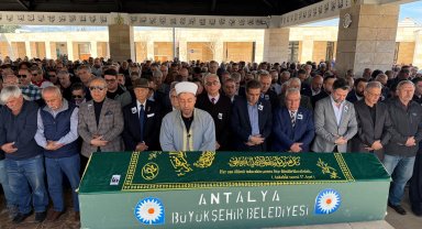 Gazeteci Cengiz Savaşeri'ye veda
