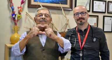 Kalbini yine aynı ellere emanet etti
