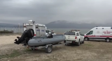 Kayıp adamı bulmak için gölde çalışma başlatıldı