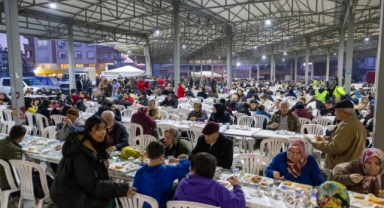 Manavgat Belediyesi'nden ilk iftar sofrası