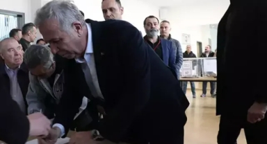 Mansur Yavaş, İmamoğlu için oy kullandı