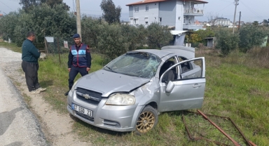 Otomobilden dışarı fırladı