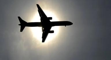 Polonya uçağı, teknik arıza nedeniyle Antalya’ya indi