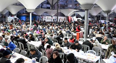 Muratpaşa’da iftarlar sürüyor