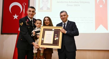 Şehit ve gazi ailelerine devlet övünç madalyası