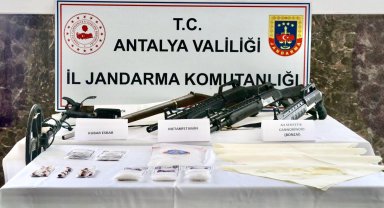 Suç örgütü operasyonu: 21 kişi tutuklandı