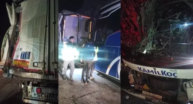 Yolcu otobüsü TIR'a çarptı