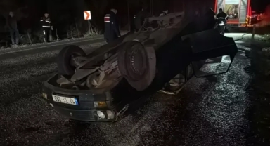 2 otomobil çarpıştı: 5 yaralı