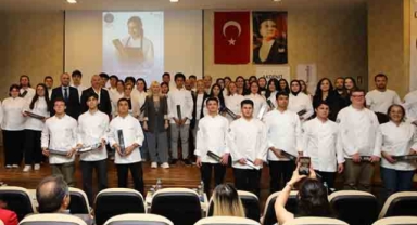Akdeniz Üniversitesi’nde ceket ve bıçak töreni