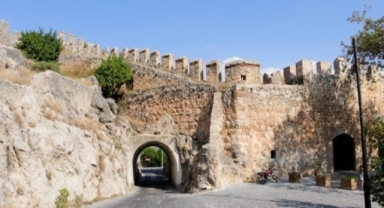 Alanya Kalesi’nde araç  trafiği için düzenleme 