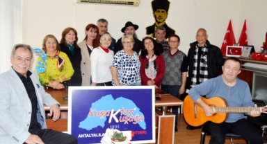 Antalya'da neşeli bayramlaşma