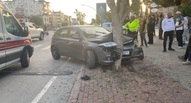 Araçtaki yaralıları bırakıp kaçtı