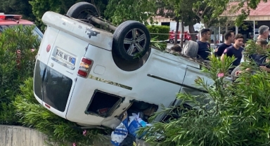 Çevre yolunda araç takla attı!