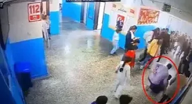 Dili boğazına kaçan öğrenciyi müdür yardımcısı kurtardı