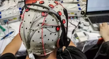 Düşünceyi konuşmaya çeviren cihaz geliştirildi