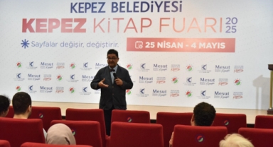 'Düşünen Makine Çağında İnsan Olmak'