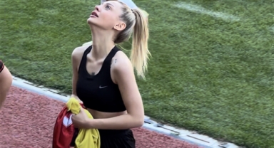 Gözyaşlarına boğuldu