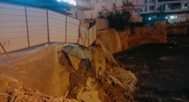 İnşaatın koruma duvarı yıkıldı