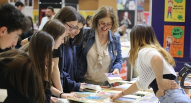 Kepez Kitap Fuarı’na ilgi sürüyor