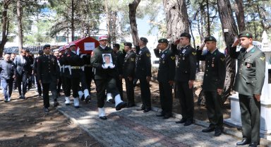 Kıbrıs gazisi askeri törenle uğurlandı