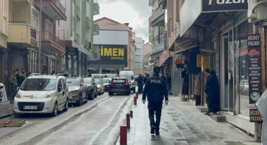 Komşularına pompalı tüfekle saldırdı