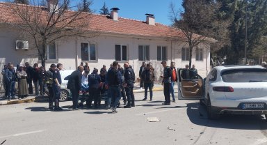 Korkuteli'de kaza: 4 yaralı