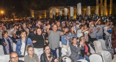 Manavgat Akdeniz şarkılarıyla şenlendi