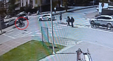 Motosikletli metrelerce sürüklendi