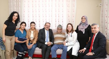 Sağlık müdüründen evde hasta ziyareti
