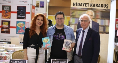 Yazarlar yoğun ilgi gördü