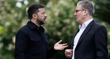 Zelenskiy: Koşulsuz ateşkes havada, denizde ve karada sağlanmalı