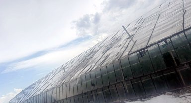 Antalya'da dolu tarım alanlarını vurdu, seralar ve ürünler zarar gördü