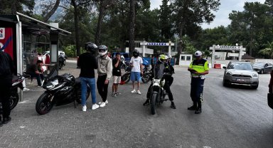 Antalya'da motosiklet denetimi; 3 milyon 450 bin lira ceza