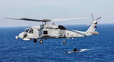 Askeri Helikopter Antalya'da denize zorunlu iniş yaptı