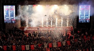 Atatürk Stadyumu törenle açıldı