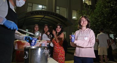 Büyükşehir'den final haftasında çorba ikramı