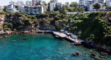 Falez plajlarında mavi gururu