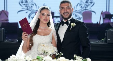 Genç çifte görkemli düğün