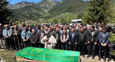 İletişim Başkanı Altun, amcasının cenazesine katıldı