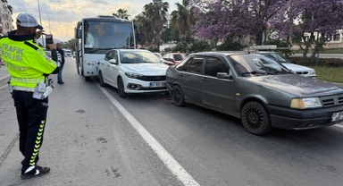 Kazada 2'si çocuk 3 kişi yaralandı