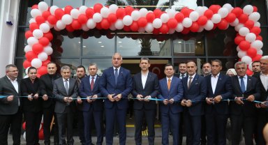 Metruk bina modern kütüphaneye dönüştü 