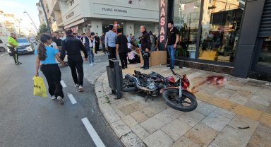 Motosikletle minibüs çarpıştı: 1 ölü, 1 yaralı