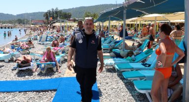 Polisten sahillerde şok uygulama