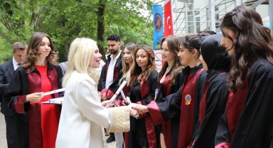Sağlık Hizmetleri MYO öğrencileri mezun oldu