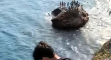 40 metreden suya atlayıp, ağır yaralandı