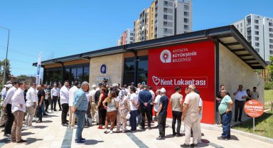 Antalya Büyükşehir Belediyesi Kent Lokantası hizmete girdi